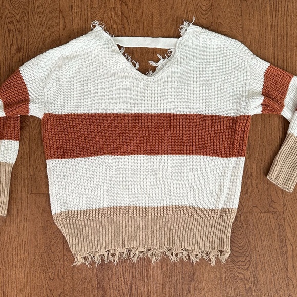 Moon & Madison Sweater - Picture 3 of 3